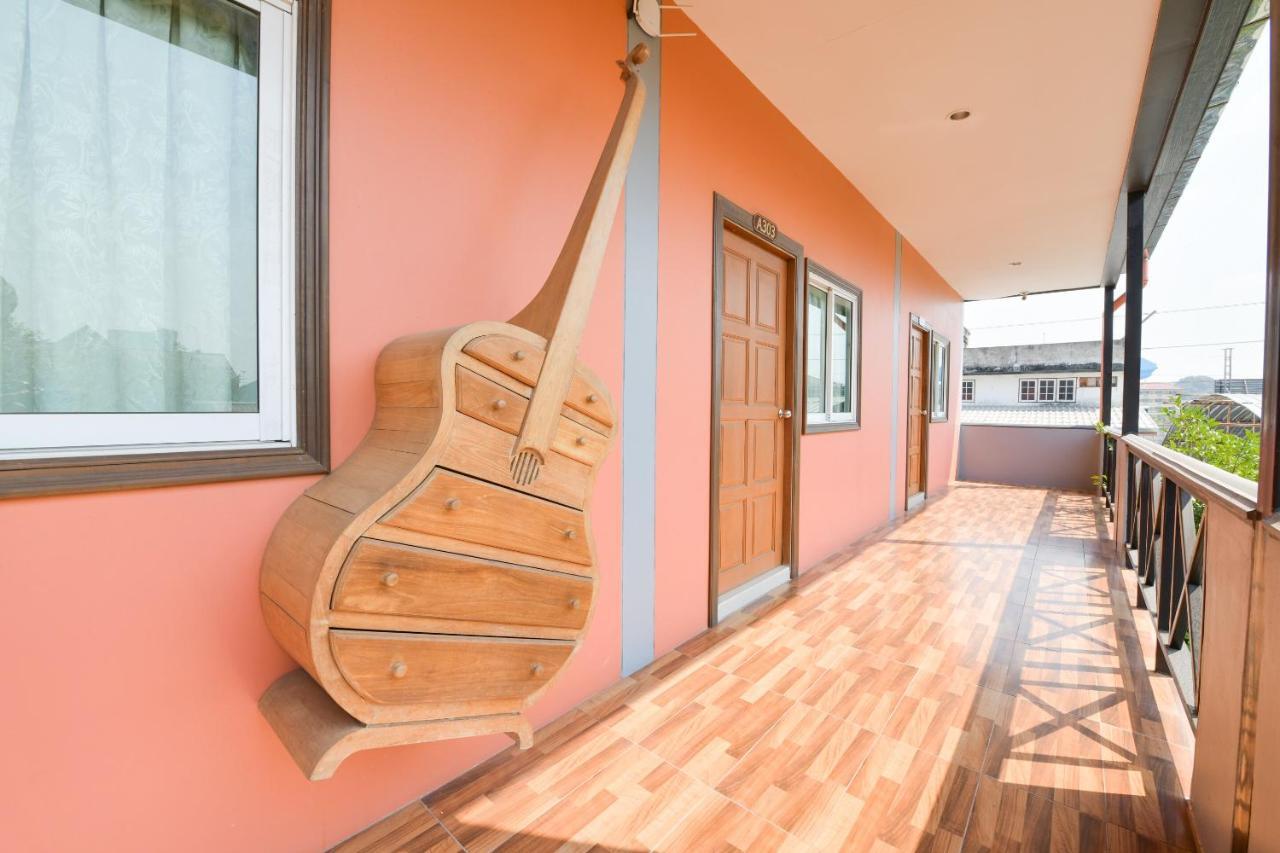 Oyo 549 Maesri Resort Pattaya Εξωτερικό φωτογραφία